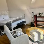 Apartment Gladstone