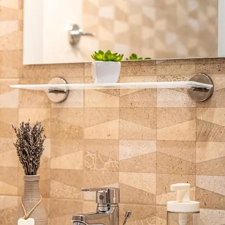 Gladstone * Φιλιππούπολη